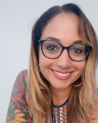 Photo of Maya Puseljic, Licensed Psychoanalyst, LAC