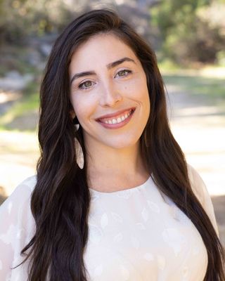 Photo of Raquel Ross, Marriage & Family Therapist, MA, LMFT