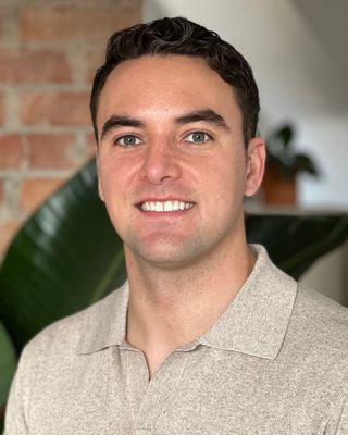 Photo of Elliott Kemmet - Couples, Marriage & Relationship Counselling E, Registered Social Worker, MSW, BSW, RSW