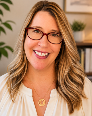 Photo of Shari Loke - Shari Loke / Individual & Couples Therapist, Registered Psychotherapist (Qualifying), MACP