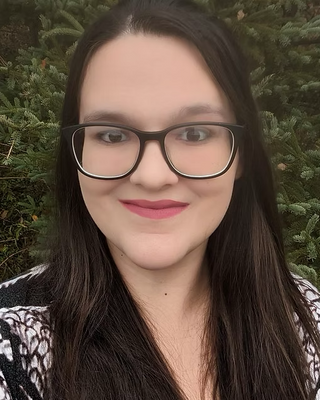 Photo of Shelbylynn Noella Rioux - Willow and Oak Wellness, Registered Social Worker, BISW, RSW