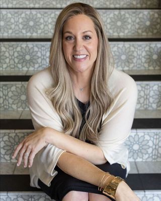 Photo of Lolly Nissan, Marriage & Family Therapist Associate, LAMFT