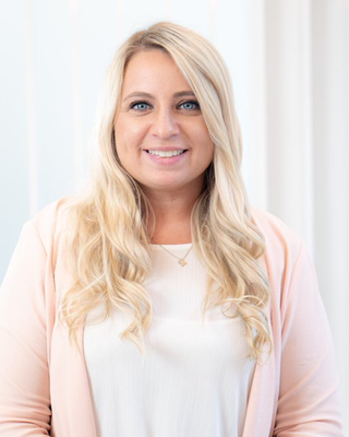 Photo of Victoria Smith Hardesty, Clinical Social Work/Therapist, LCSW, CBIS