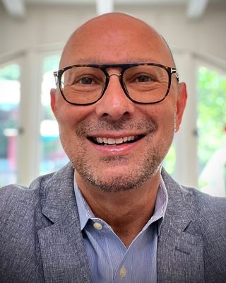 Photo of Michael de Vihil, Psychologist, PsyD