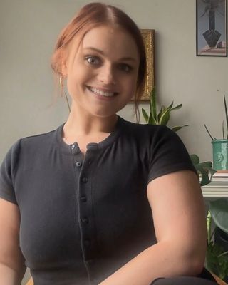 Photo of Amber Reakes, Clinical Social Work/Therapist