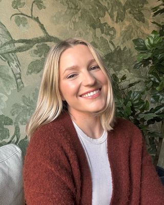 Photo of Alexis Collins - Synapse Therapy and Healing | Alexis Collins, LCSW, Clinical Social Work/Therapist, MSW, LCSW