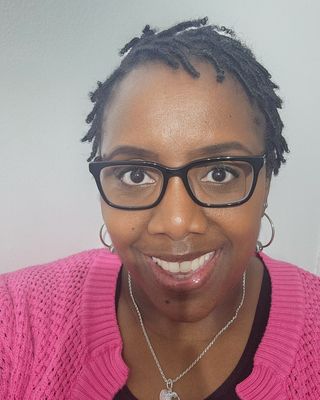 Photo of Farah Donaldson, Pre-Licensed Professional