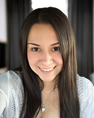 Photo of Leanne Perales, Marriage & Family Therapist, LMFT