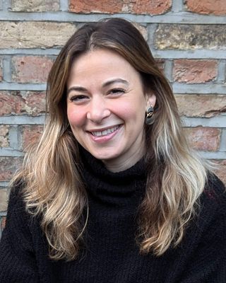 Photo of Eszter Kiss-Toth, Psychotherapist, MSc, MBABCP