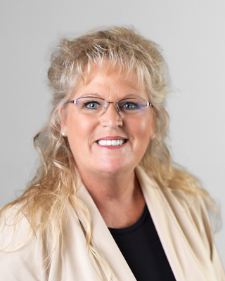 Photo of Traci Hakanson, Clinical Social Work/Therapist, LICSW
