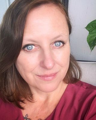 Photo of Allison Mundle, Registered Psychotherapist, MA, BA