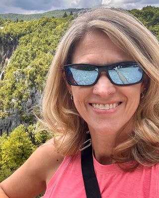 Photo of Kelly R McCarty, Psychiatric Nurse Practitioner, FNP-C, PMHNPBC