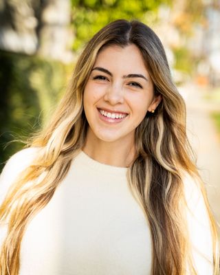 Isabella Lucia Hoyos, Marriage & Family Therapist Associate, South