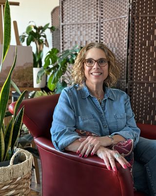 Photo of Kimberly McGhee - Kimberly McGhee Art Therapist–EMDR Therapist®, Licensed Professional Counselor, ATR-BC®, LPC, EMDRIA®