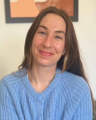 Photo of Zoe Shpiner, Pre-Licensed Professional, MSW
