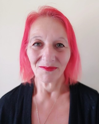 Photo of Shelley Scott, Counsellor, MBACP Accred