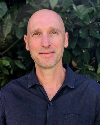 Photo of Hedley Crossman, Counsellor, MNCPS Acc.