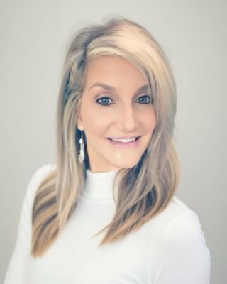 Photo of Ali Dee Mays, Licensed Professional Counselor, MA, LPC, BC-TMH, NCC