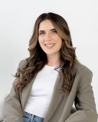 Photo of Stephanie Michaelian, Marriage & Family Therapist, MA, LMFT