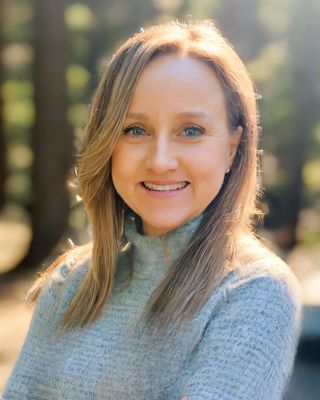 Photo of Robyn Bryson, Counsellor, MC, RCC