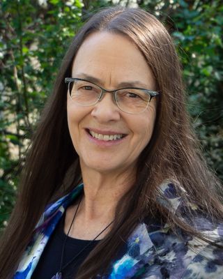 Photo of Maggie Davidson, Psychologist in Edmonton, AB