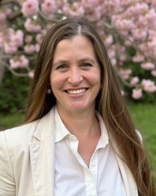Photo of Dayna Zan McGuire, Clinical Social Work/Therapist, LSWAIC, LMSW, CSWA