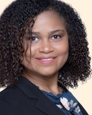 Photo of Nanisia Oliveira, Clinical Social Work/Therapist, LCSW