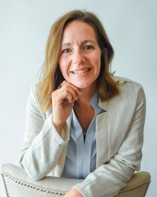 Photo of Niki St Hill, Counselor, LCPC, Women's, Issues, Grief, Empower