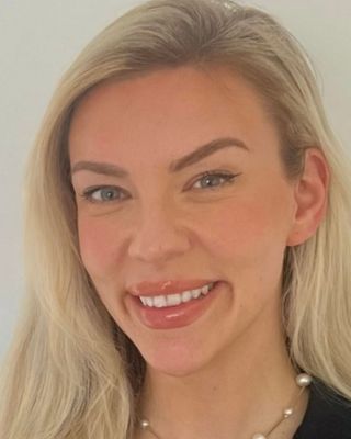 Photo of Jessica Leigh, Psychotherapist, MSc, MBABCP