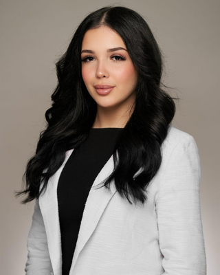 Photo of Cherliz Cohen, Pre-Licensed Professional