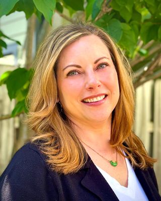 Photo of Sara Quoss Martin, Pre-Licensed Professional