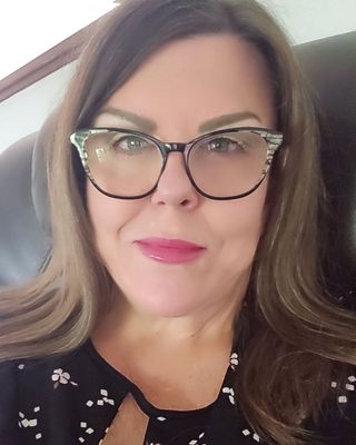 Photo of Annie Steil, Clinical Social Work/Therapist, LISW