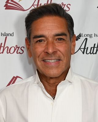 Photo of Dr. René Gilberto Vázquez del Valle, Clinical Social Work/Therapist, DSW, LCSW