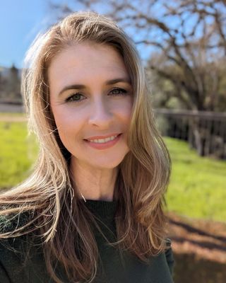 Photo of Dr. Erin McKnew, Psychologist, PsyD