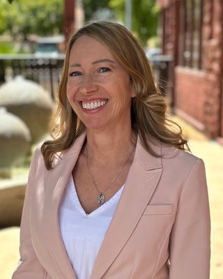 Photo of Danielle Salmon, Marriage & Family Therapist Associate, LAMFT