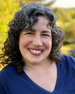 Photo of Sarah Hoxie, Clinical Social Work/Therapist, LICSW