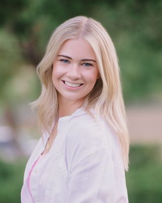 Photo of Eden Thiess, Marriage & Family Therapist Intern, MS