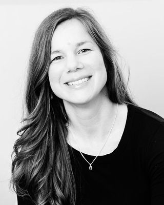 Photo of Nicole Lindros, Registered Social Worker, MSW, RSW