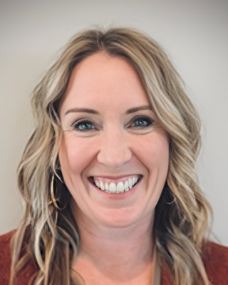 Photo of Lindsey Norman, Licensed Professional Clinical Counselor, LPCC