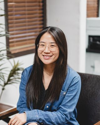 Photo of Ashley Keunhye Park, Marriage & Family Therapist Associate