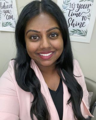 Photo of Thusa Maheswaran Accepting New Referrals, Registered Social Worker in Ontario