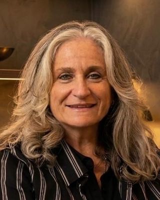 Photo of Naomi Rubinstein, Counsellor, MA, ACA-L3