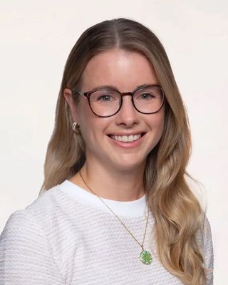 Photo of Dr. Rachel Jewett, Psychologist, CPsych