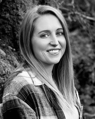 Photo of Laura Buckley, Psychotherapist, Pre-Accredited Member IACP