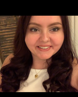 Photo of Taylor Long, Clinical Social Work/Therapist, MSW, LSW