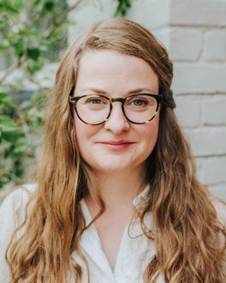 Photo of Kara Peet - Kara Peet - Trauma Therapist, Registered Social Worker, MSW , RSW