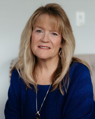 Photo of Elizabeth McCue-Cunningham, Clinical Social Work/Therapist, MSW, LSW, CSSW