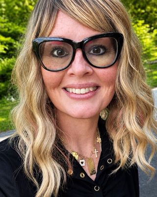 Photo of Angela Weiss, Psychiatric Nurse Practitioner, MSN, APRN, FNP-C, PMHNPBC