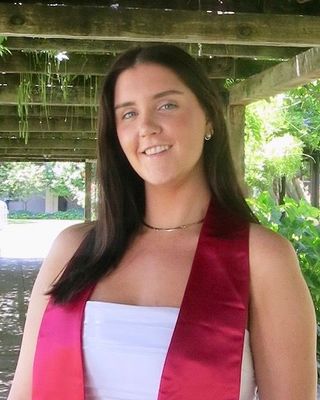 Photo of Cecelia McGrath, Associate Professional Clinical Counselor, APCC