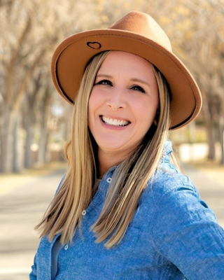Photo of Mandy Maressa-Yamamoto, Clinical Social Work/Therapist, LCSW